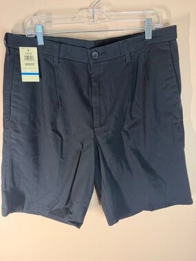 Men's Hagger Black Flat-Front Shorts - Classic Tailored Style